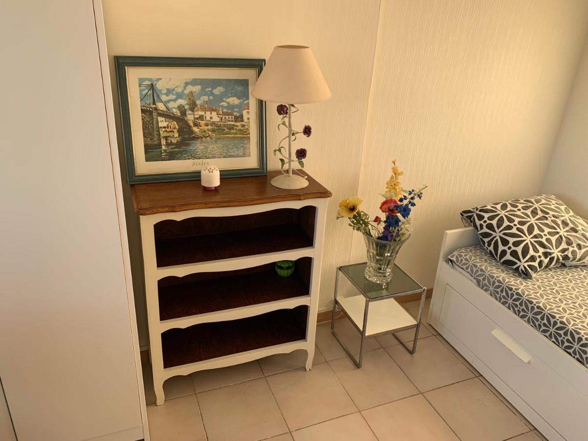Chambre Tout Confort Saphir 1 A 3 P Dans Belle Maison Vaulx-en-Velin Ngoại thất bức ảnh